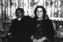 Ali-Kaypakkaya-ve-kizkardesi-Dura-1986