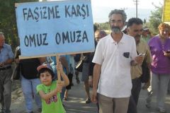 Geziyi-desteklemek-icin-Burhaniyenin-ogretmenler-mahalesinden-Taylieli-TayelieviKoyuneyuruyus