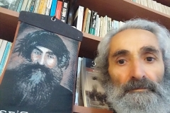 Seit-Ria-ile-kutuphanemde-dertlesiyoruz